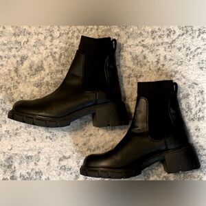 Steve Madden HUTCH Boots Size 9